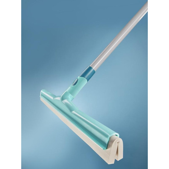 <p>Effective smudge-free wiping off water thanks to the white rubber Premium Dura-Flex squeegee, does not absorb water, cleans floors with a high hygiene factor perfectly - suitable for bathrooms, around swimming pools, saunas, etc., compatible with the Click System, squeegee width 45 cm.</p>