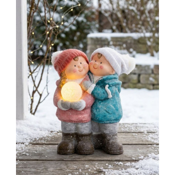 MagicHome LED jõulukujuke "Poiss ja tüdruk lumekeraga", 1 LED, keraamiline, 27,5x23x40 cm.