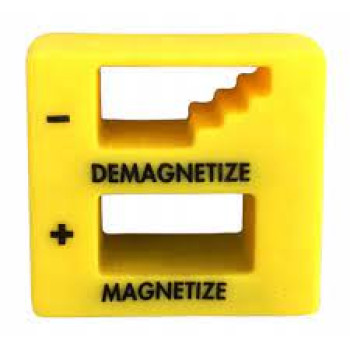 Magnetizing device